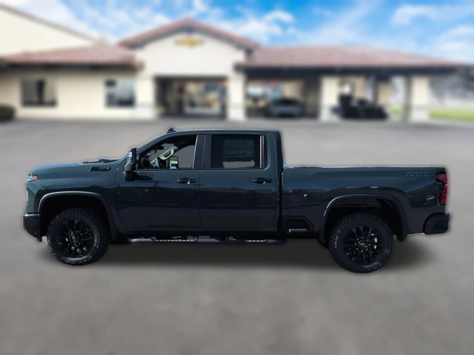Chevrolet Silverado 2500HD LT 4WD Crew Cab 159" 2026 — side view