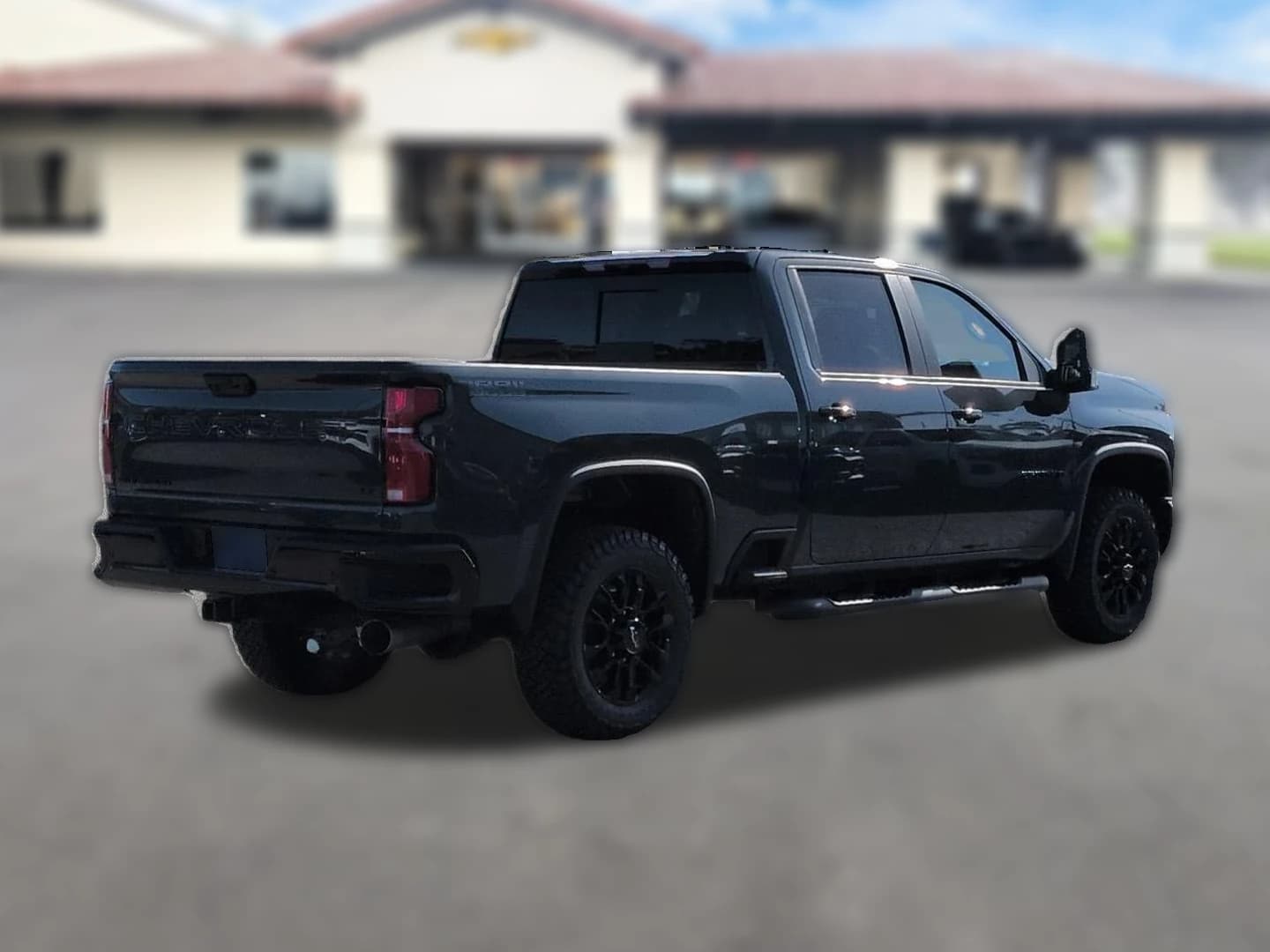Chevrolet Silverado 2500HD LT 4WD Crew Cab 159" 2026 — side view