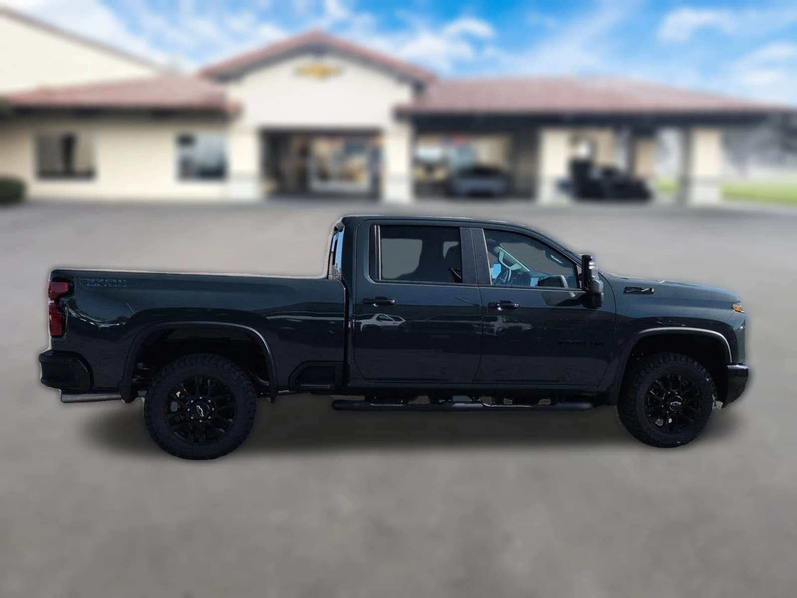 Chevrolet Silverado 2500HD LT 4WD Crew Cab 159" 2026 — side view