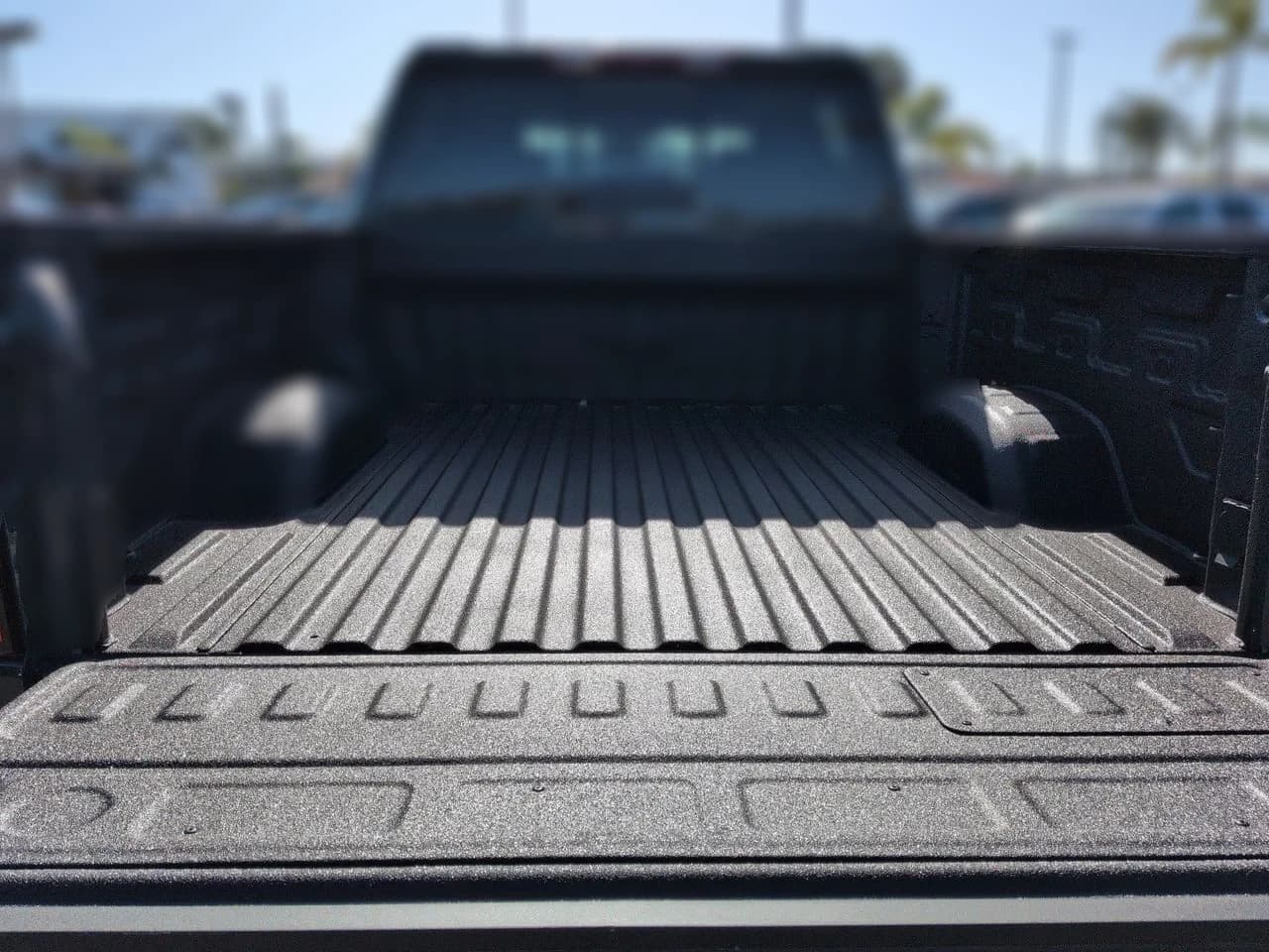 Chevrolet Silverado 2500HD LT 4WD Crew Cab 159" 2026 — side view