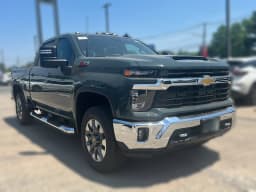 Chevrolet Silverado 2500HD LT 4WD Crew Cab 159" 2026 — side view