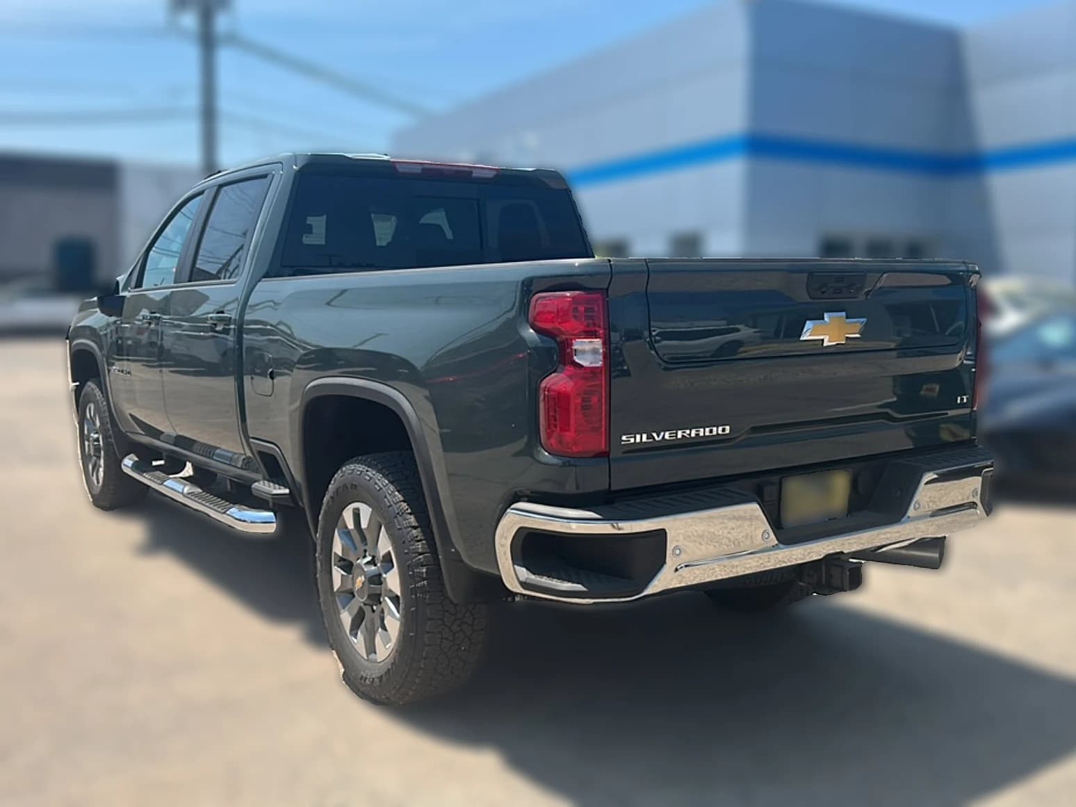 Chevrolet Silverado 2500HD LT 4WD Crew Cab 159" 2026 — side view