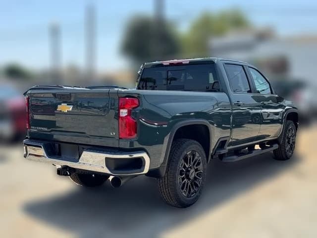 Chevrolet Silverado 2500HD LT 4WD Crew Cab 159" 2026 — side view