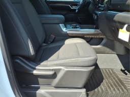 Chevrolet Silverado 2500HD LT 4WD Crew Cab 159" 2026 — side view