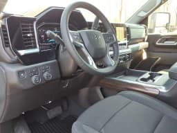 Chevrolet Silverado 2500HD LT 4WD Crew Cab 159" 2026 — side view