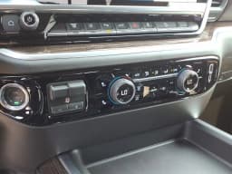 Chevrolet Silverado 2500HD LT 4WD Crew Cab 159" 2026 — side view
