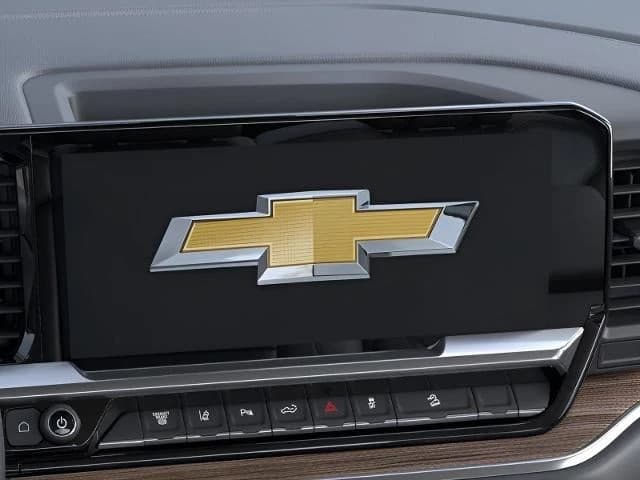 Chevrolet Silverado 2500HD LT 4WD Crew Cab 159" 2026 — side view