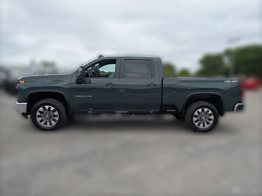 Chevrolet Silverado 2500HD LT 4WD Crew Cab 159" 2026 — side view