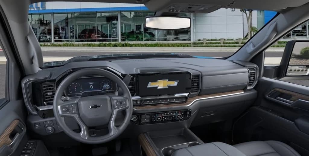 Chevrolet Silverado 2500HD LT 4WD Crew Cab 159" 2026 — side view