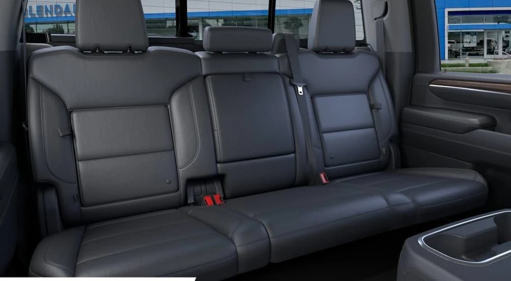 Chevrolet Silverado 2500HD LT 4WD Crew Cab 159" 2026 — side view