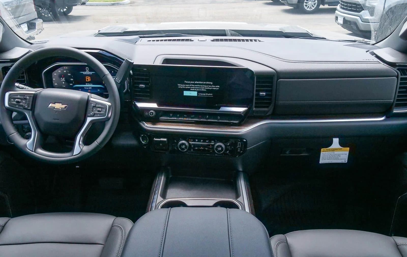 Chevrolet Silverado 2500HD LT 4WD Crew Cab 159" 2026 — side view