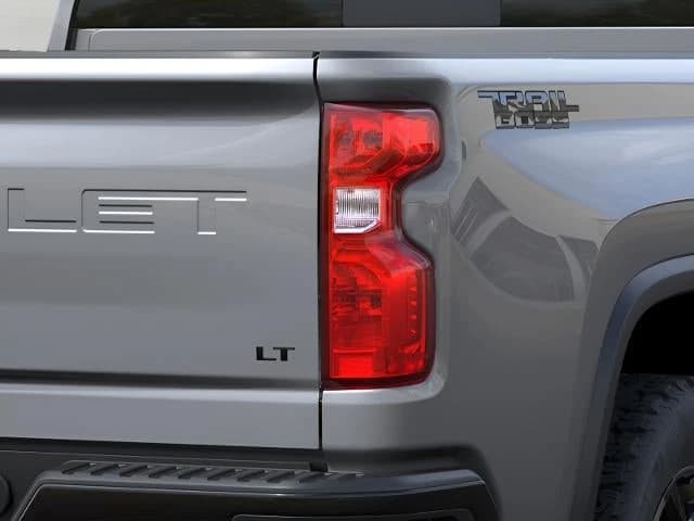 Chevrolet Silverado 2500HD LT 4WD Crew Cab 159" 2026 — side view