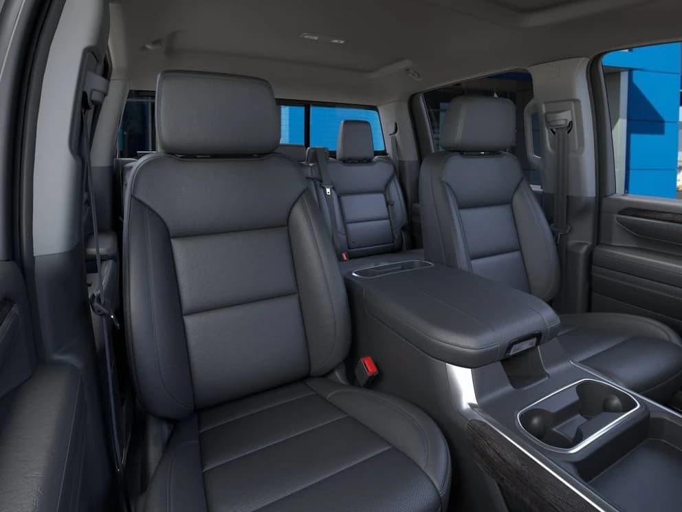 Chevrolet Silverado 2500HD LTZ 4WD Crew Cab 159" 2026 — side view