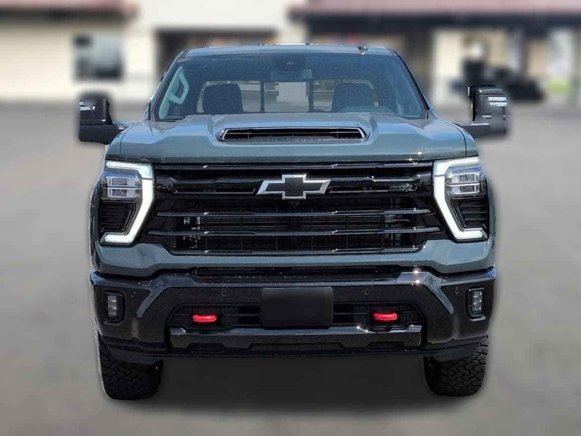 Chevrolet Silverado 2500HD LTZ 4WD Crew Cab 159" 2026 — side view