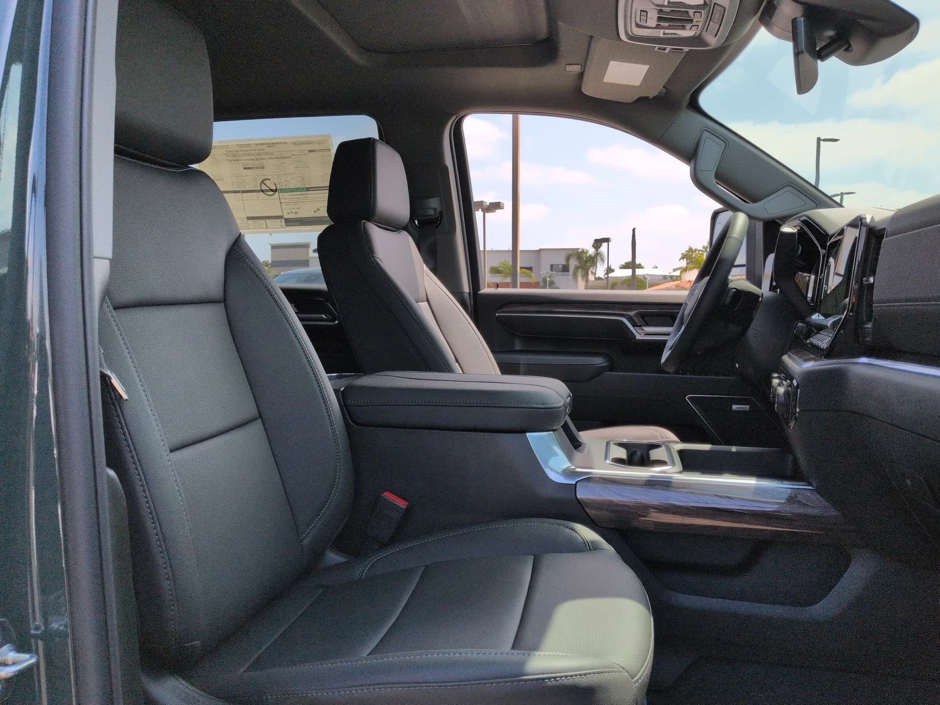 Chevrolet Silverado 2500HD LTZ 4WD Crew Cab 159" 2026 — side view