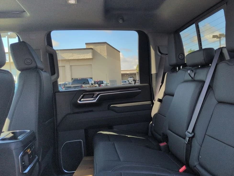 Chevrolet Silverado 2500HD LTZ 4WD Crew Cab 159" 2026 — side view