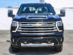 Chevrolet Silverado 2500HD High Country 4WD Crew Cab 159" 2026 — side view