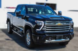 Chevrolet Silverado 2500HD High Country 4WD Crew Cab 159" 2026 — side view