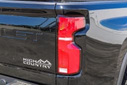 Chevrolet Silverado 2500HD High Country 4WD Crew Cab 159" 2026 — side view
