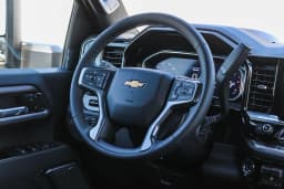 Chevrolet Silverado 2500HD High Country 4WD Crew Cab 159" 2026 — side view