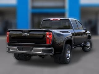 Chevrolet Silverado 3500HD LT 4WD Crew Cab 172"