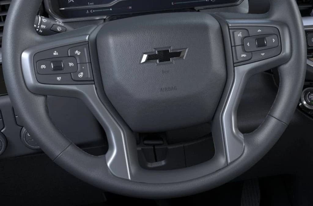 Chevrolet Silverado 3500HD LT 4WD Crew Cab 159" 2026 — side view