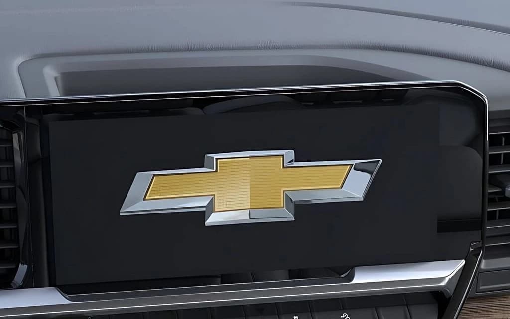 Chevrolet Silverado 3500HD LT 4WD Crew Cab 159" 2026 — side view