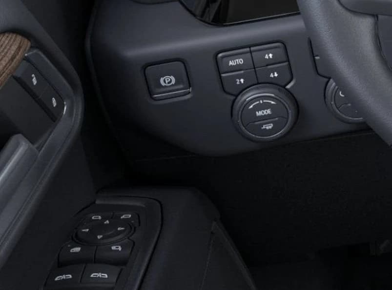 Chevrolet Silverado 3500HD LT 4WD Crew Cab 159" 2026 — side view