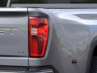 Chevrolet Silverado 3500HD LT 4WD Crew Cab 172"