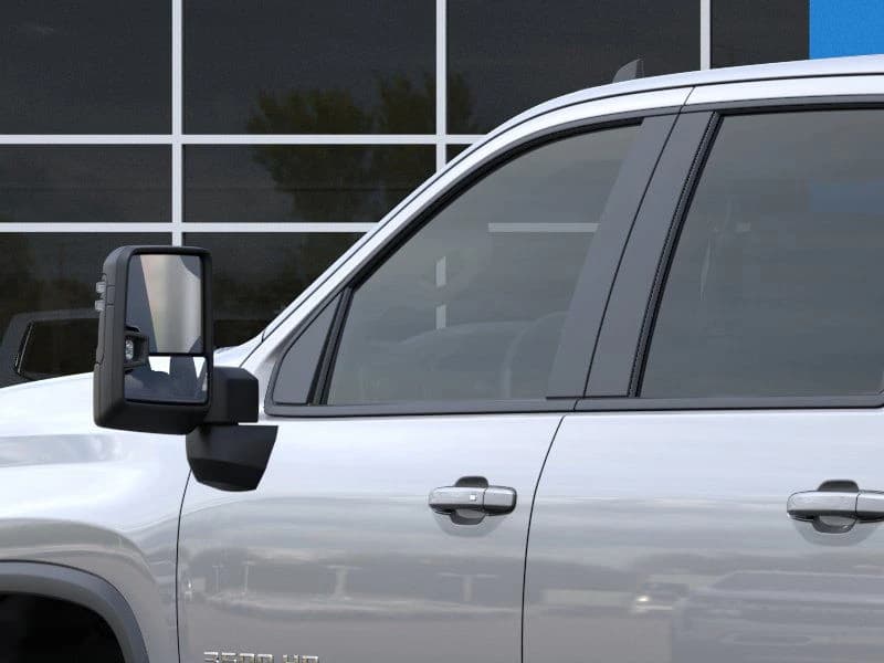 Chevrolet Silverado 3500HD LT 4WD Crew Cab 172" 2026 — side view