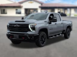 Chevrolet Silverado 3500HD LT 4WD Crew Cab 159" 2026 — side view
