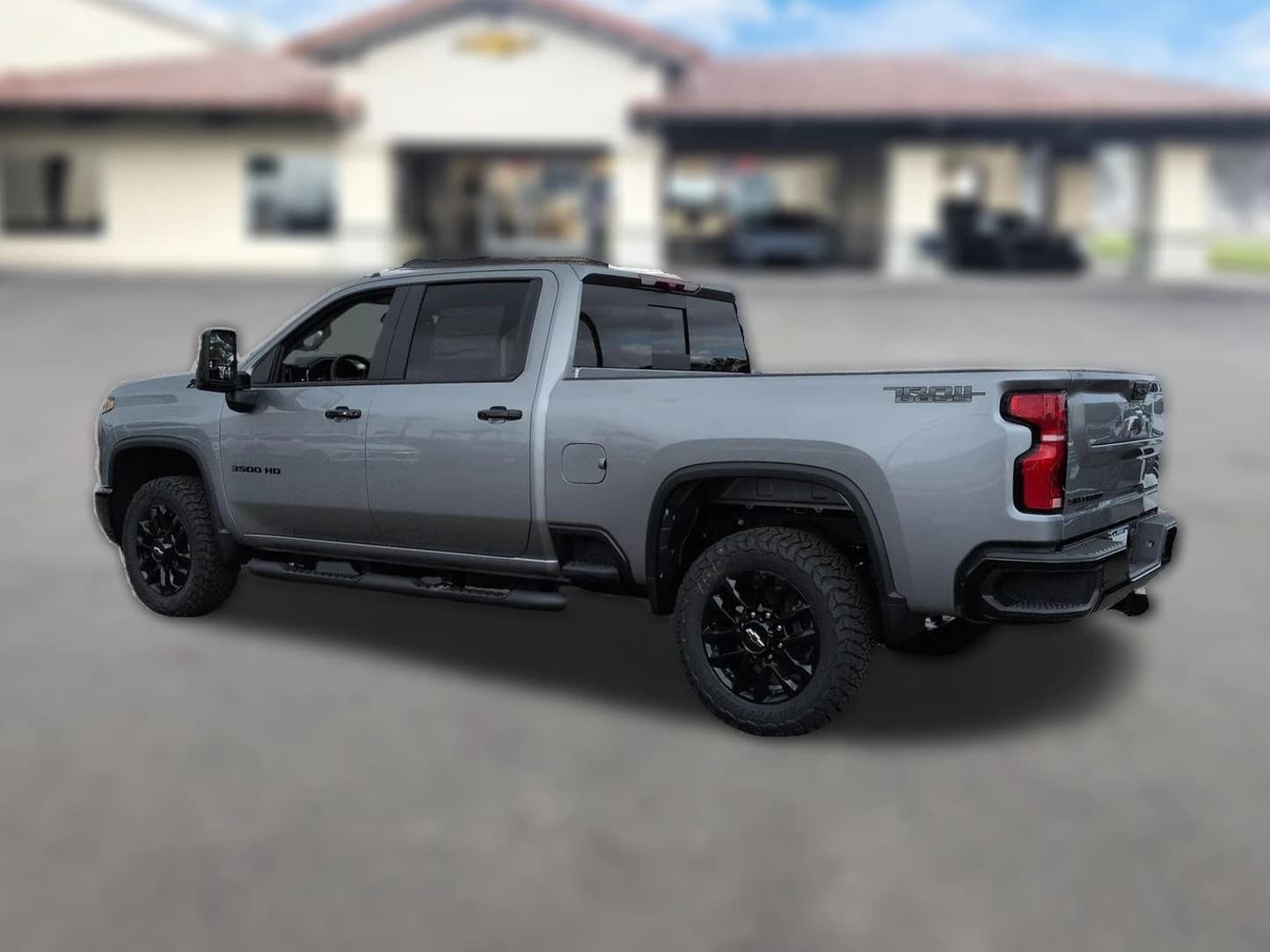 Chevrolet Silverado 3500HD LT 4WD Crew Cab 159" 2026 — side view
