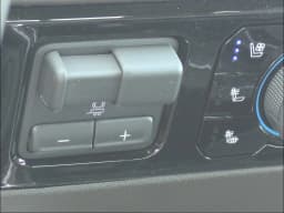 Chevrolet Silverado 3500HD LTZ 4WD Crew Cab 172" 2026 — side view