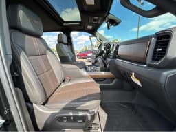 Chevrolet Silverado 3500HD High Country 4WD Crew Cab 172" 2026 — side view
