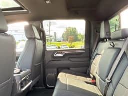Chevrolet Silverado 3500HD High Country 4WD Crew Cab 172" 2026 — side view