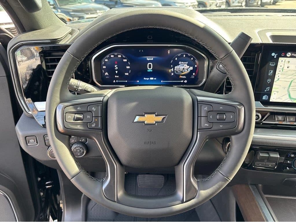 Chevrolet Silverado 3500HD High Country 4WD Crew Cab 172" 2026 — side view