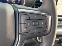 Chevrolet Silverado 3500HD High Country 4WD Crew Cab 172" 2026 — side view