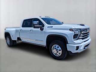 Chevrolet Silverado 3500HD High Country 4WD Crew Cab 172"