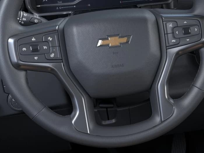 Chevrolet Silverado 2500HD ZR2 4WD Crew Cab 159" 2026 — side view