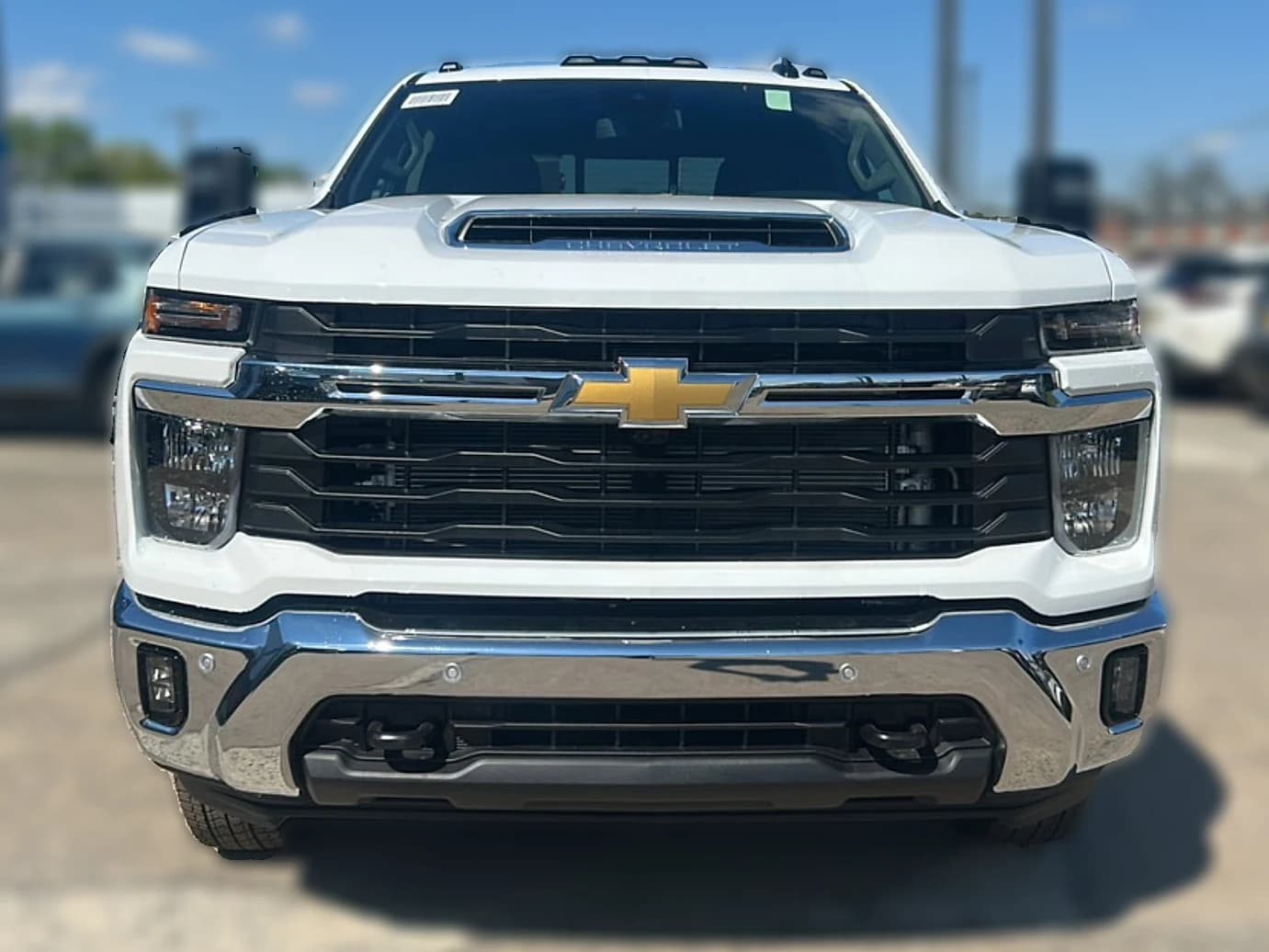 Chevrolet Silverado 3500HD LT 4WD Double Cab 162" 2026 — side view