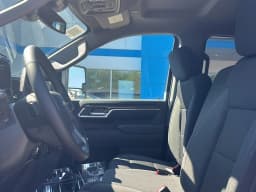 Chevrolet Silverado 3500HD LT 4WD Double Cab 162" 2026 — side view