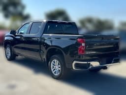 Chevrolet Silverado 1500 LT 2WD Crew Cab 147" 2026 — side view