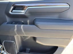 Chevrolet Silverado 1500 LT 2WD Crew Cab 147" 2026 — side view