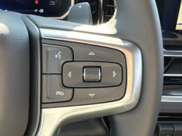 Chevrolet Silverado 1500 LT 2WD Crew Cab 147" 2026 — side view