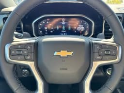 Chevrolet Silverado 1500 LT 2WD Crew Cab 147" 2026 — side view
