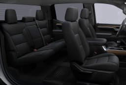 Chevrolet Silverado 1500 LT 2WD Crew Cab 147" 2026 — side view