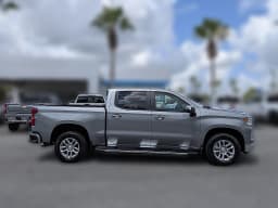 Chevrolet Silverado 1500 LT 2WD Crew Cab 147" 2026 — side view