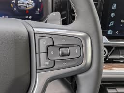 Chevrolet Silverado 1500 LT 2WD Crew Cab 147" 2026 — side view