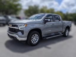 Chevrolet Silverado 1500 LT 2WD Crew Cab 147" 2026 — side view