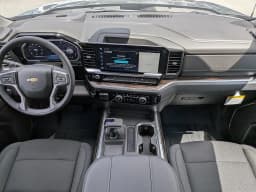 Chevrolet Silverado 1500 LT 2WD Crew Cab 147" 2026 — side view